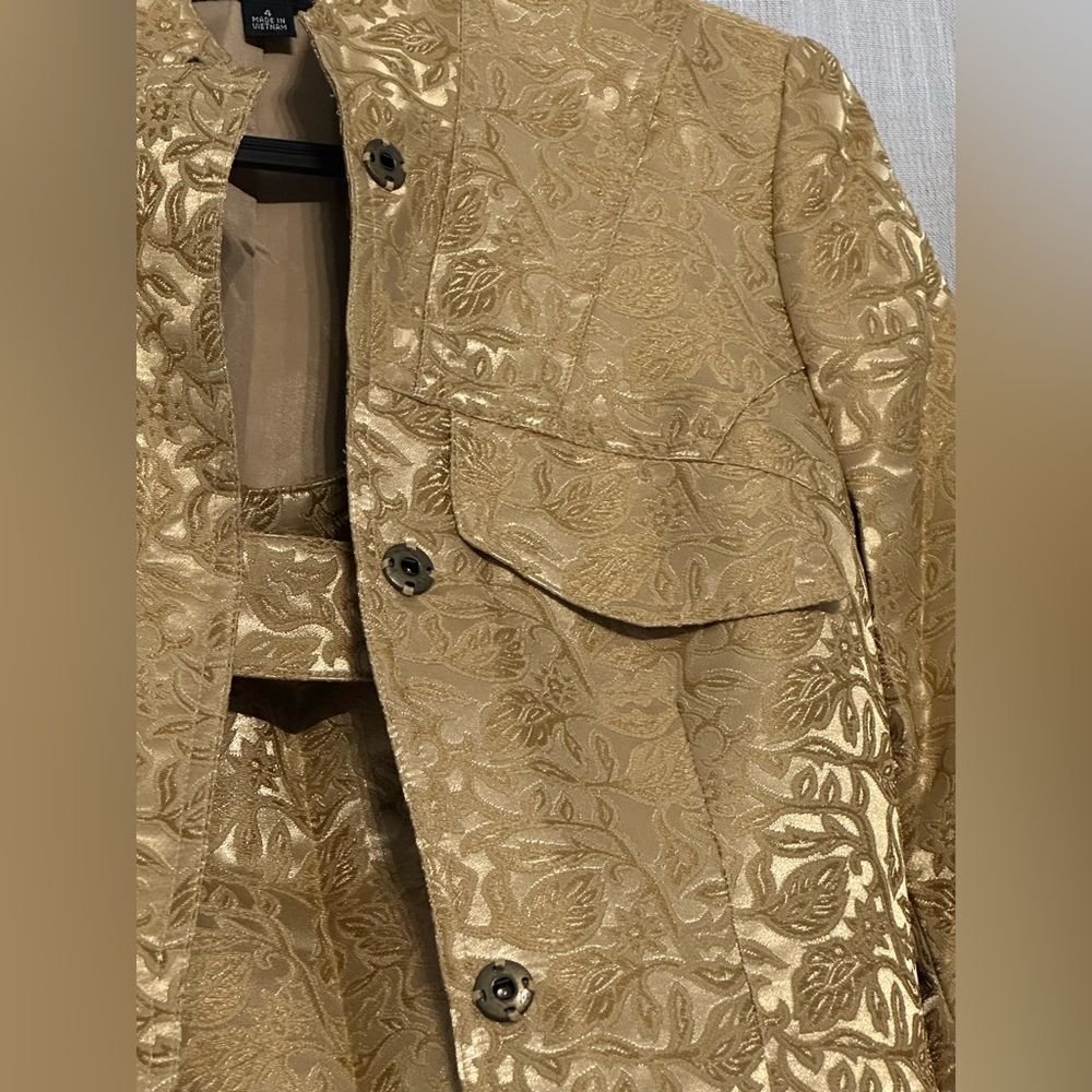 Anne Klein - Gold Tailored Trench and Skirt Suit set - Picture 11 of 16